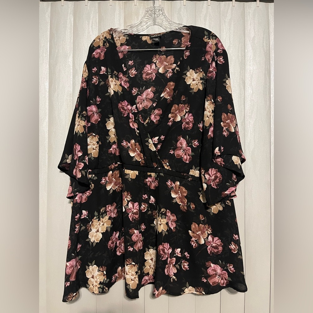 Torrid size 4 black floral babydoll blouse